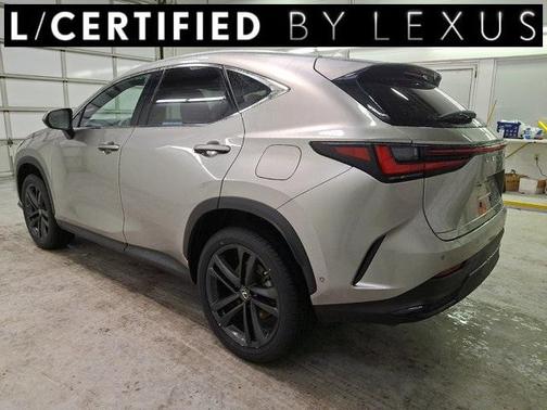 2022 Lexus NX 450h+ Luxury