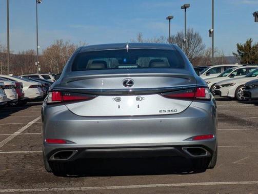 2025 Lexus ES 350 Base