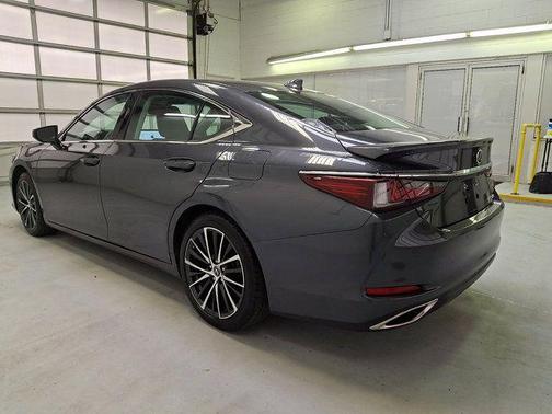 Cloudburst Gray 2025 Lexus ES 350 Base