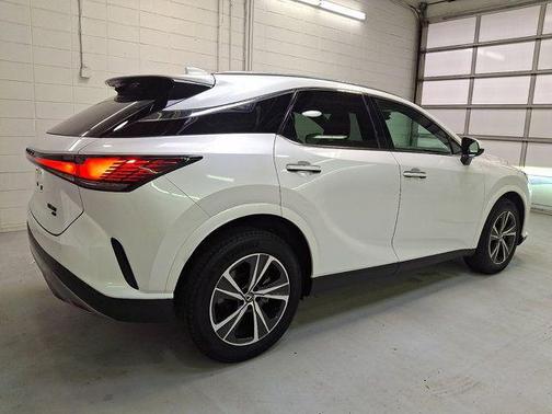White Pearl 2025 Lexus RX 350 Premium