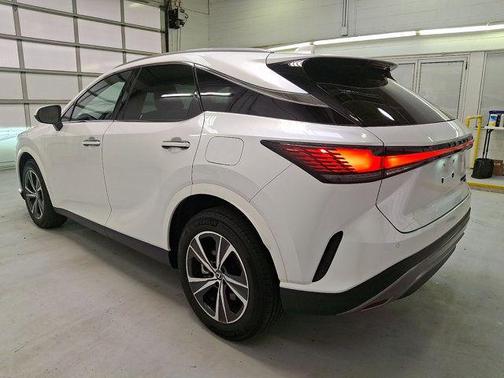 White Pearl 2025 Lexus RX 350 Premium