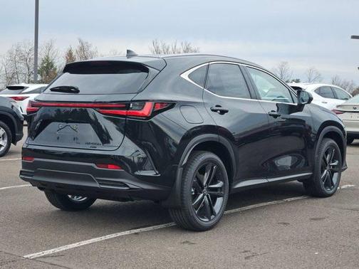 2026 Lexus NX 450h+ Luxury