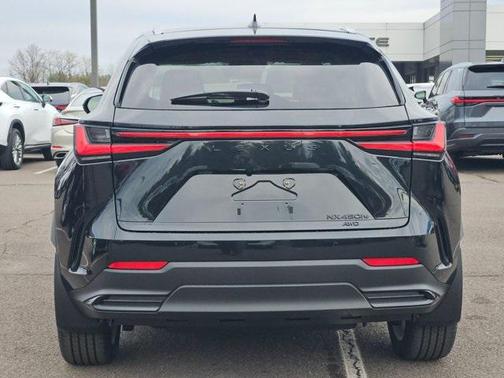 2026 Lexus NX 450h+ Luxury