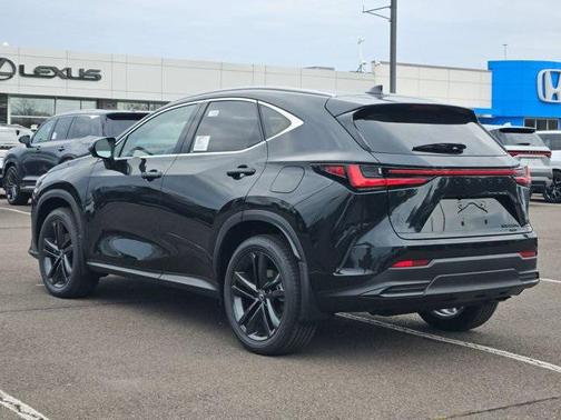 2026 Lexus NX 450h+ Luxury