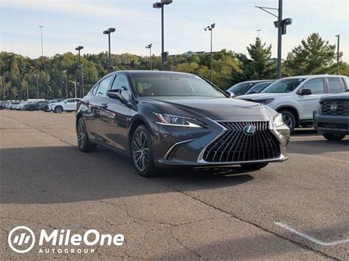 2025 Lexus ES 300h Base