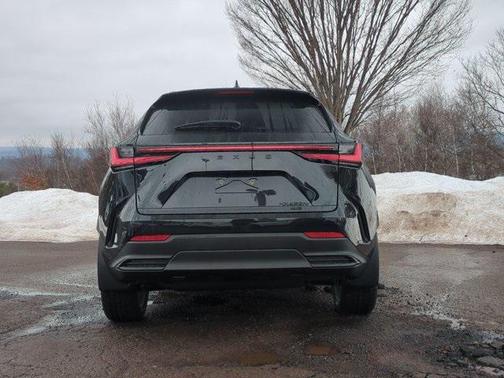 2026 Lexus NX 450h+ Luxury