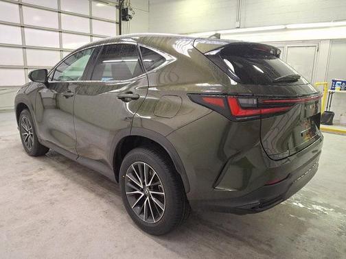 2022 Lexus NX 350h Premium