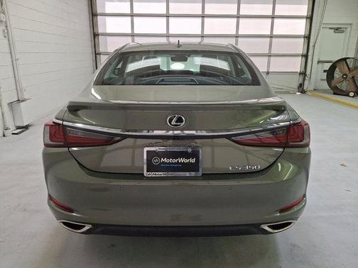 2023 Lexus ES 350 Base