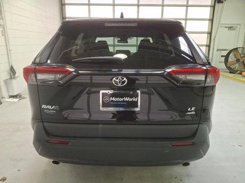 2022 Toyota RAV4 LE