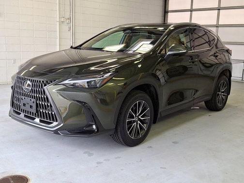Nori Green Pearl 2024 Lexus NX 350h Premium