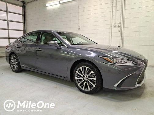 2020 Lexus ES 300h Base