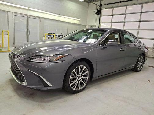 2020 Lexus ES 300h Base