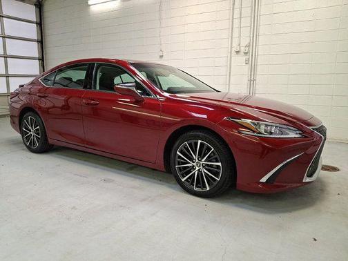 2022 Lexus ES 250 Base
