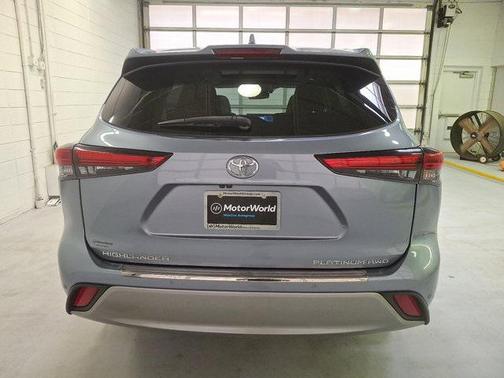 2020 Toyota Highlander Platinum