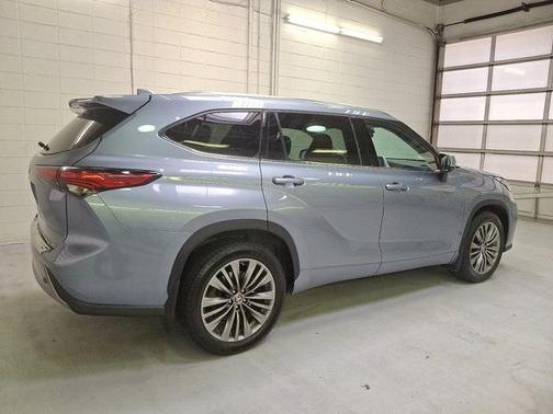 2020 Toyota Highlander Platinum