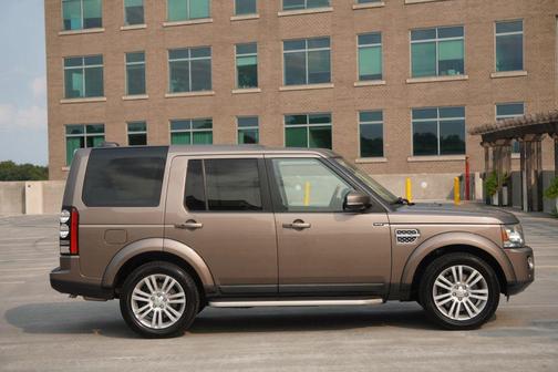 2015 Land Rover LR4 Base