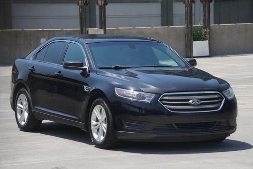 2017 Ford Taurus SEL