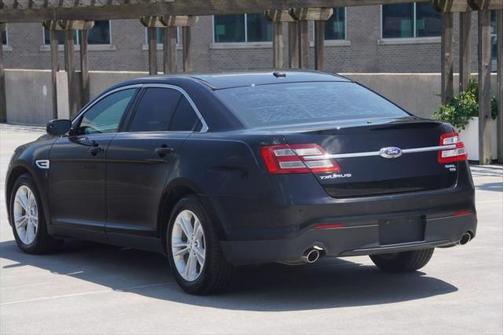2017 Ford Taurus SEL