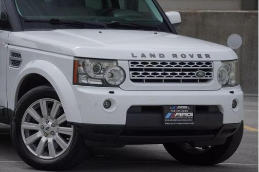 2013 Land Rover LR4 Base