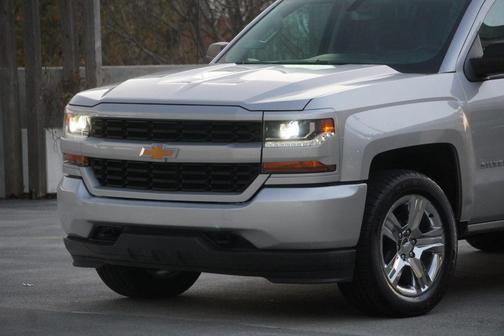 2018 Chevrolet Silverado 1500 Custom