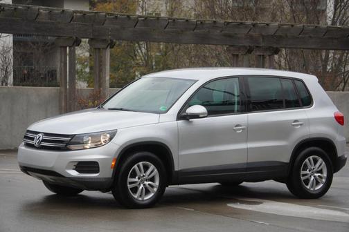2012 Volkswagen Tiguan LE