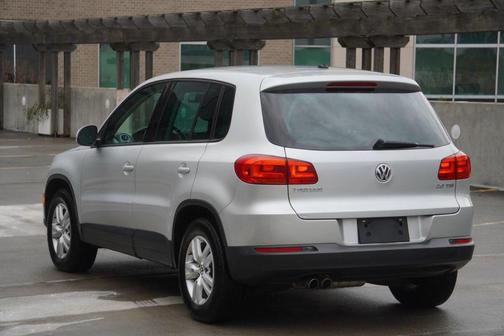 2012 Volkswagen Tiguan LE