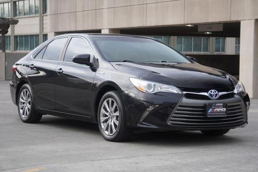 2017 Toyota Camry Hybrid XLE