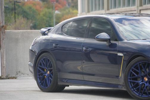 2011 Porsche Panamera 4