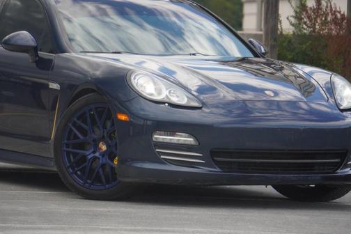 2011 Porsche Panamera 4