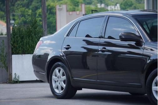 2010 Toyota Avalon XL
