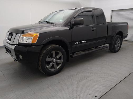2015 Nissan Titan SV
