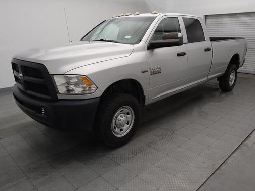 Bright Silver Metallic Clearcoat 2017 RAM 2500 Tradesman Crew Cab 4x4 8' Box