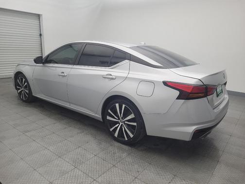 2021 Nissan Altima SR FWD