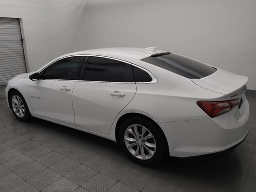 White 2019 Chevrolet Malibu LT