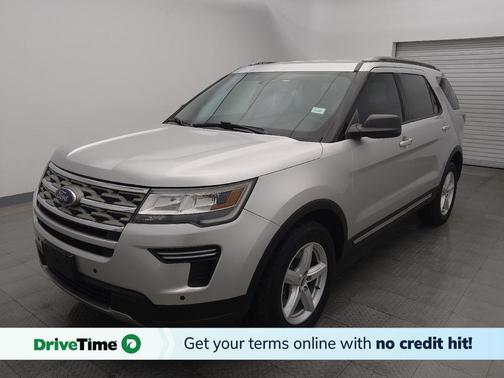 Ingot Silver Metallic 2018 Ford Explorer XLT