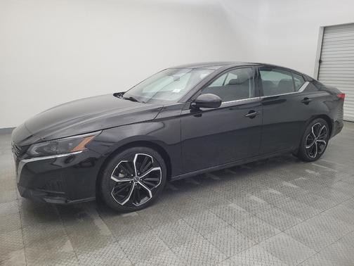 2023 Nissan Altima SR FWD