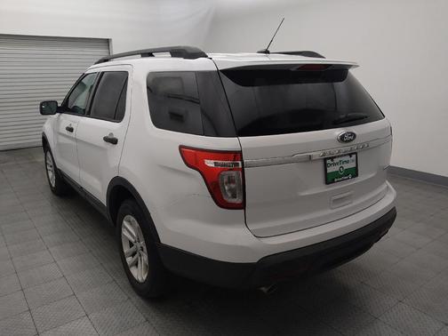 Ruby Red Metallic Tinted Clearcoat 2015 Ford Explorer Base