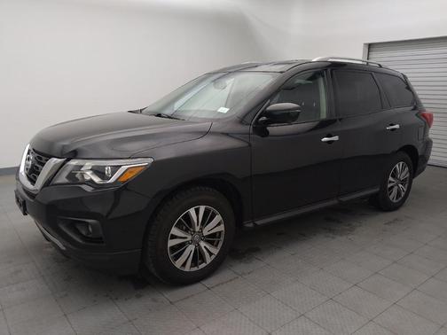 Magnetic Black Pearl 2019 Nissan Pathfinder SL