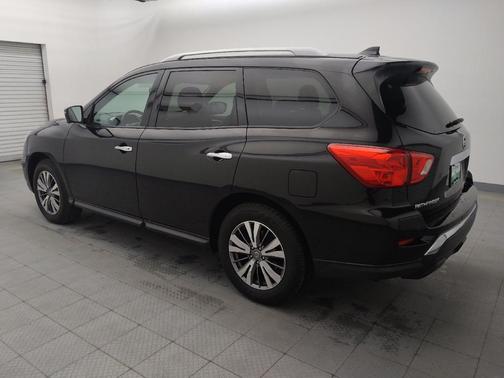 Magnetic Black Pearl 2019 Nissan Pathfinder SL