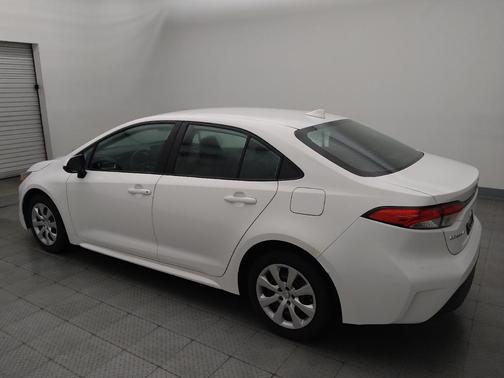 Ice Cap 2024 Toyota Corolla LE