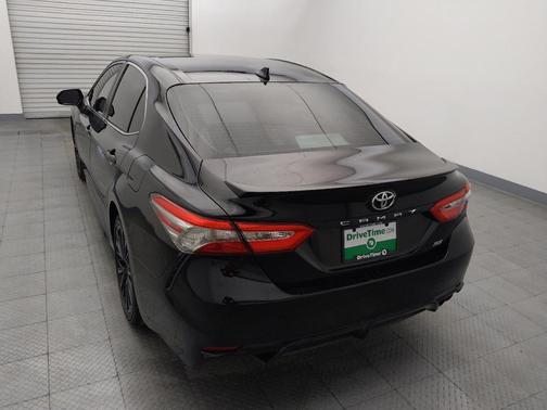 Midnight Black Metallic 2019 Toyota Camry SE