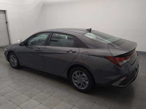 Ecotronic Gray 2024 Hyundai ELANTRA SEL