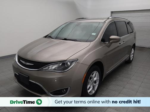 Molten Silver 2017 Chrysler Pacifica Touring-L
