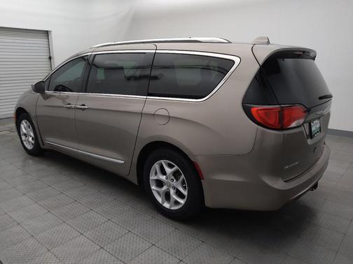 Molten Silver 2017 Chrysler Pacifica Touring-L