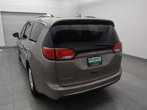 Molten Silver 2017 Chrysler Pacifica Touring-L
