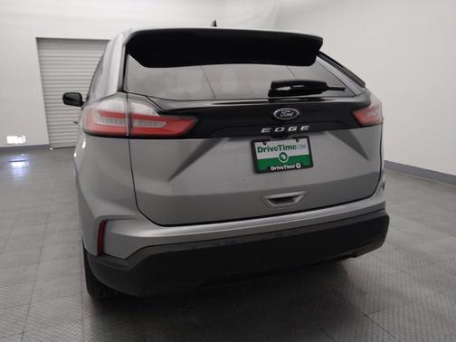 2021 Ford Edge SE