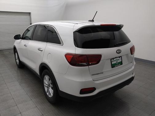Snow White Pearl 2019 Kia Sorento LX