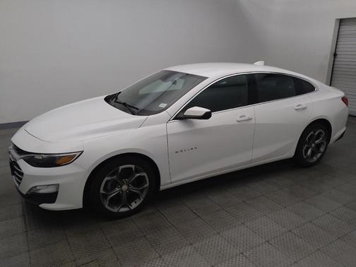Summit White 2023 Chevrolet Malibu FWD 1LT