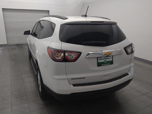 Summit White 2017 Chevrolet Traverse LS