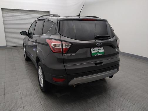 Magnetic Metallic 2018 Ford Escape SE